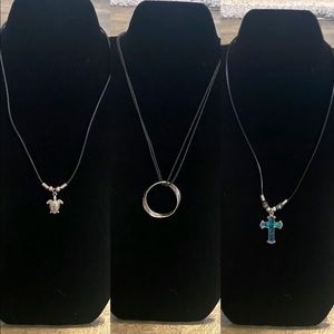 Lot of‎ 3 Necklaces